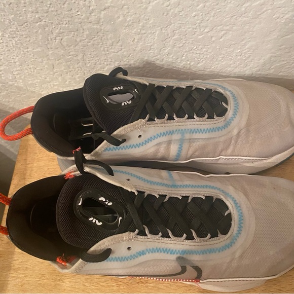 Nike Air Max 2090 Sneakers - White, Black, Red - Picture 4 of 6